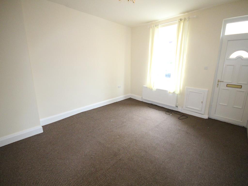 3 bedroom mid terrace house To Let in Barnoldswick - 2015-04-16 09.51.08.jpg